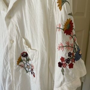 Abercrombie Embroidered Linen Buttondown